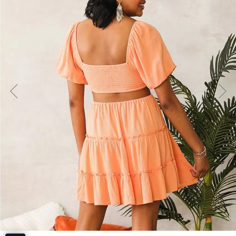 Open Back Ruffle Dress - Picture 4 of 5